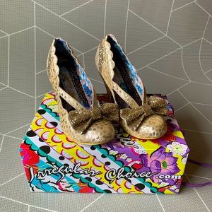 Irregular choice | Curtain call heel in gold
